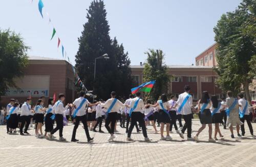 Rüstəm Əliyev adına 3 nömrəli tam orta məktəbdə “Son zəng”